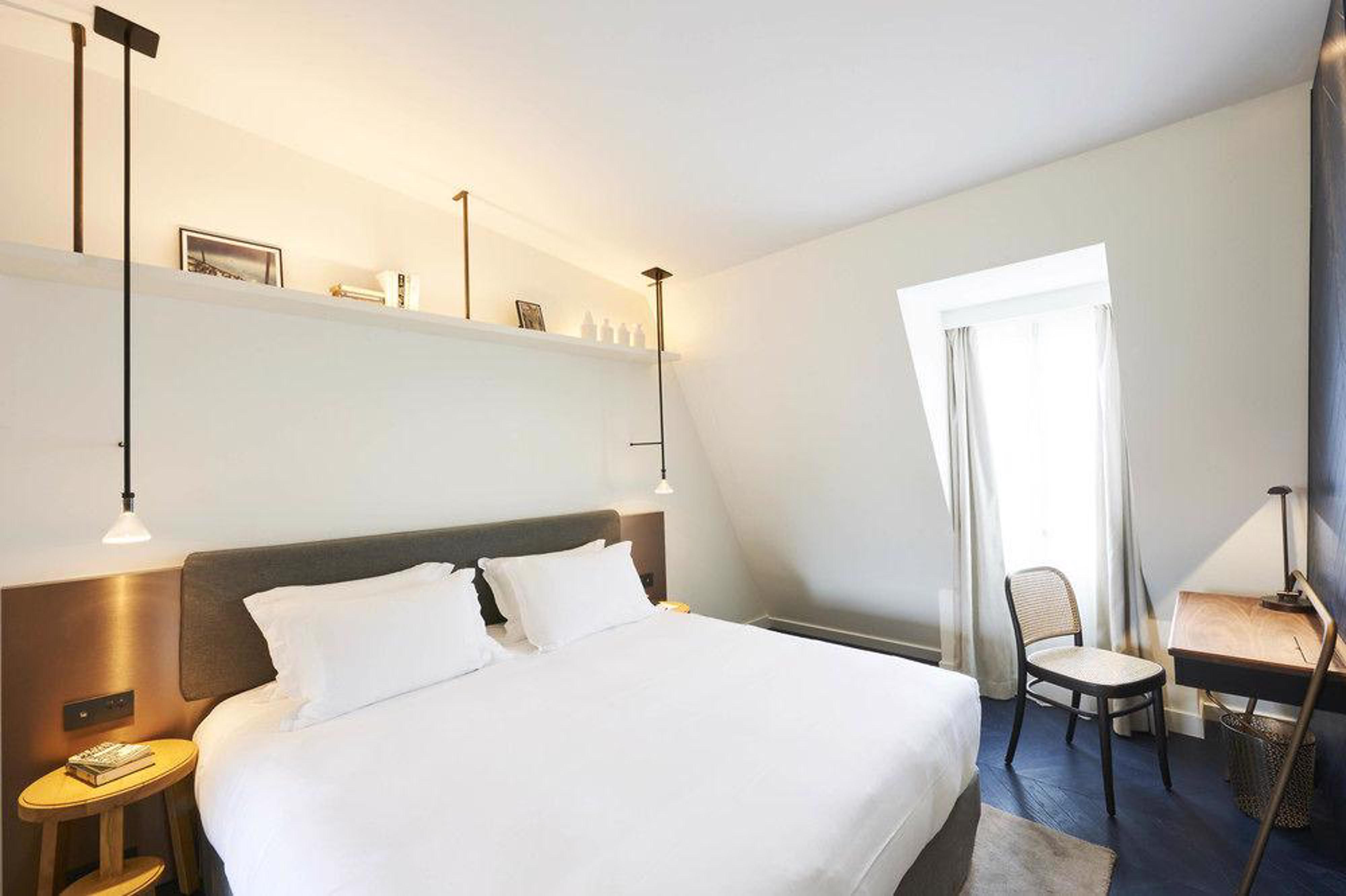 Perpetual Elysee Montaigne Paris Exterior photo